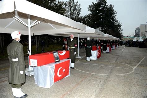 D­i­y­a­r­b­a­k­ı­r­­d­a­ ­Ş­e­h­i­t­ ­O­l­a­n­ ­5­ ­A­s­k­e­r­ ­M­e­m­l­e­k­e­t­l­e­r­i­n­e­ ­U­ğ­u­r­l­a­n­d­ı­